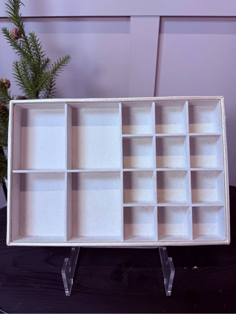 Richard’s Beige Compartment Jewelry and Trinket Organizer